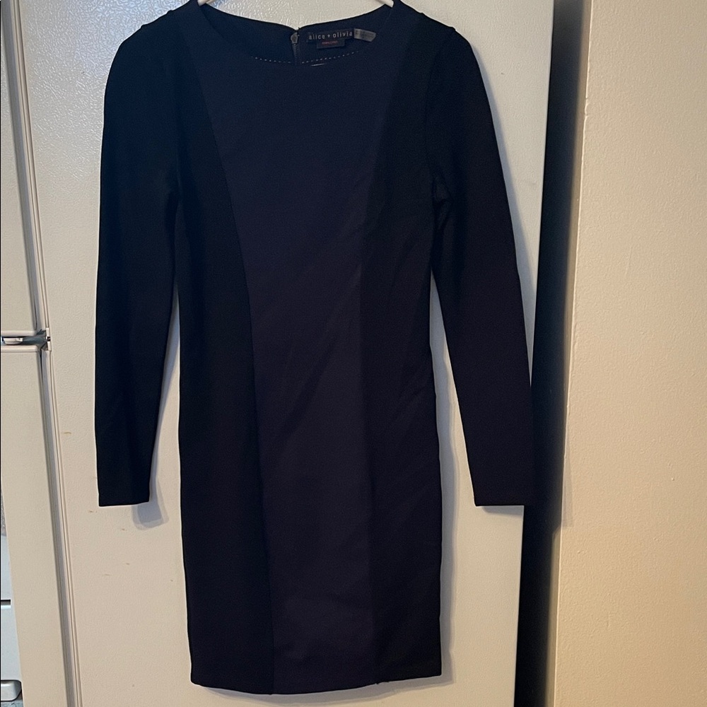 Alice +‎ Olivia Employed Size 2 Black Navy Blue Long Sleeve Lined Dress